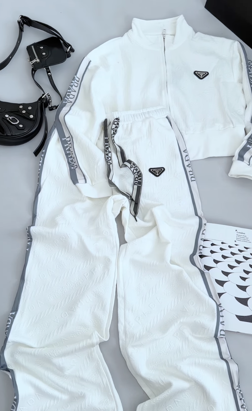 Prada™ Traje completo